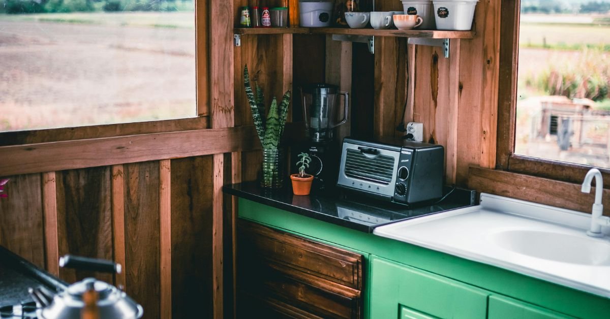 Best Navy Blue Paints for Kitchen Cabinets