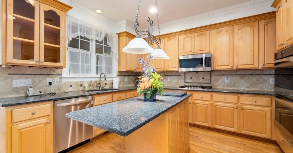 Traditional wooden kitchen cabinets