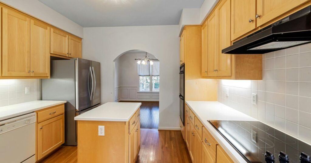 Classic and timeless kitchen cabinets