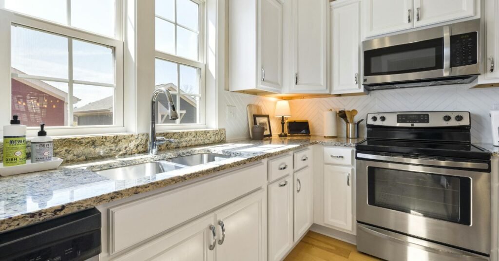 white-oak-cabinets-kitchen